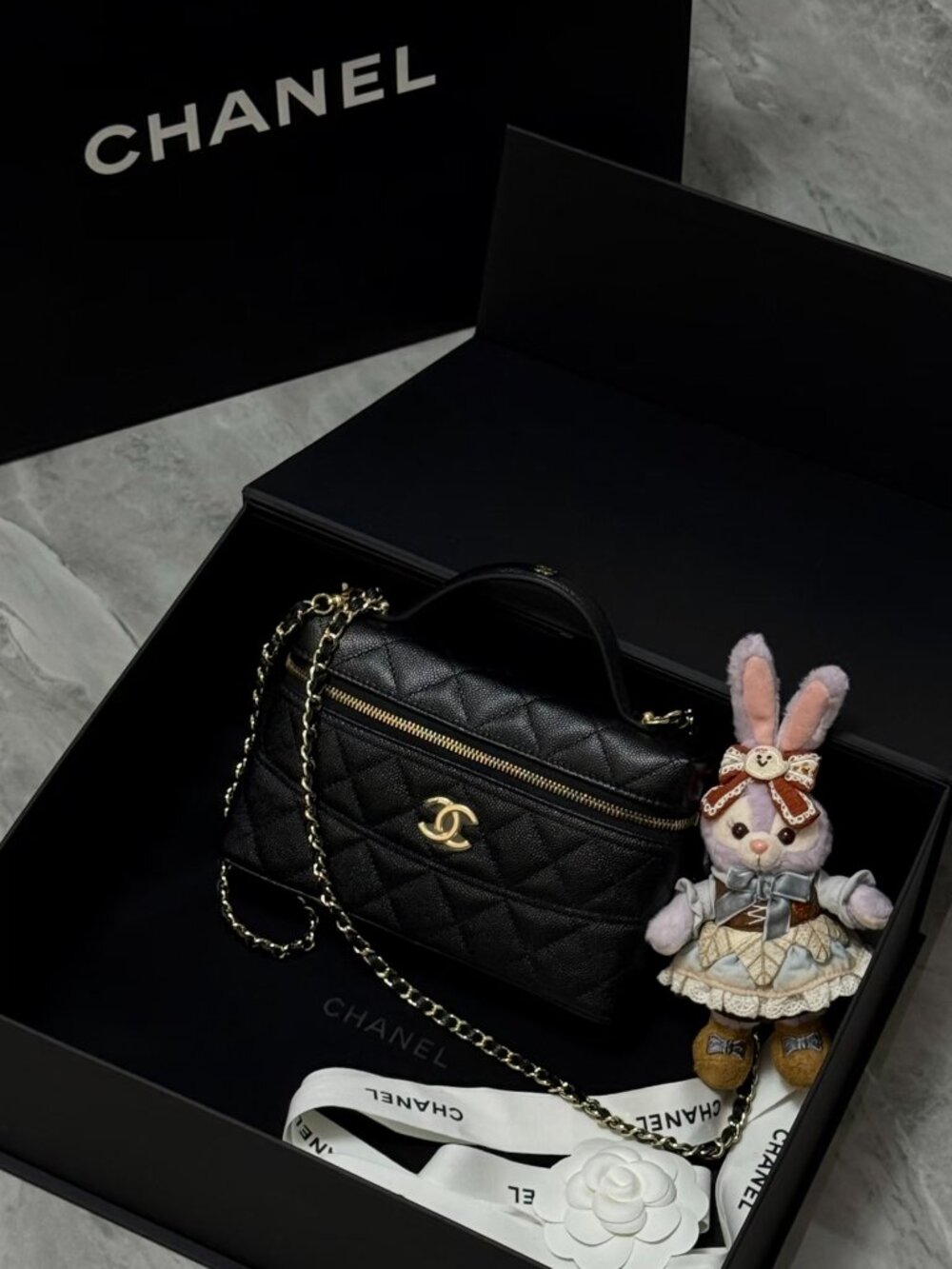 Classic CHANEL bag: A Stylish and Versatile Choice for Elegance